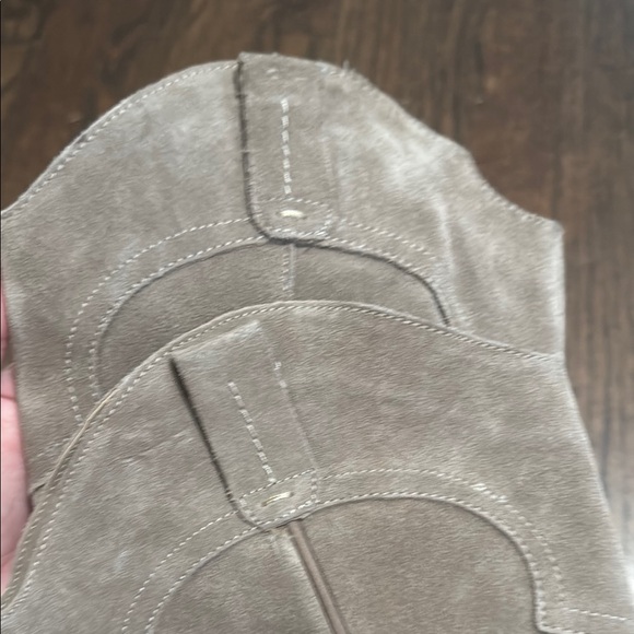 Crown Vintage Tan Suede Knee-High Boots 8 - Picture 7 of 7